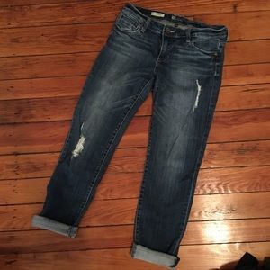 Kut from the Kloth. Sz 6. Boyfriend cropped jeans